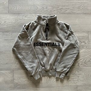ESSENTIALS Half-Zip Pullover